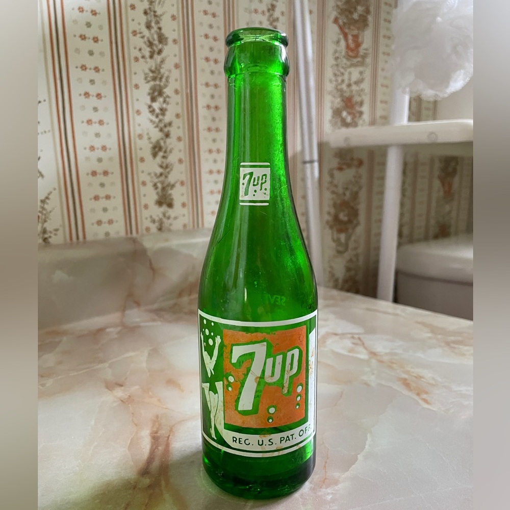 Vintage 7up bottle